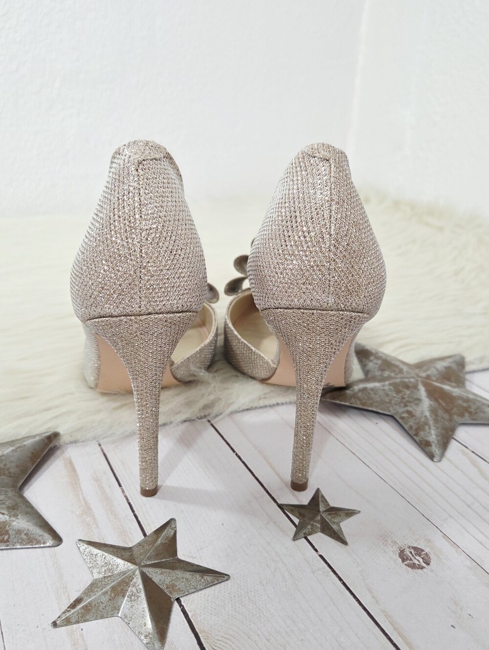 Betsey Johnson Prince D'orsay heels metallic gold bow pumps women's size 8 - Picture 5 of 8